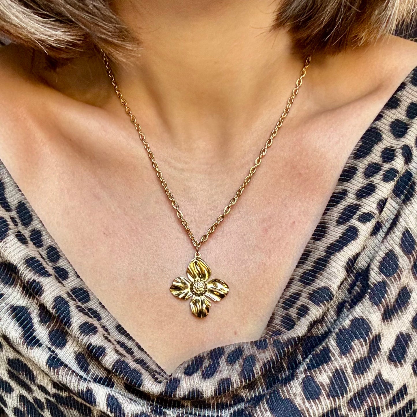 COLLIER FLOWER