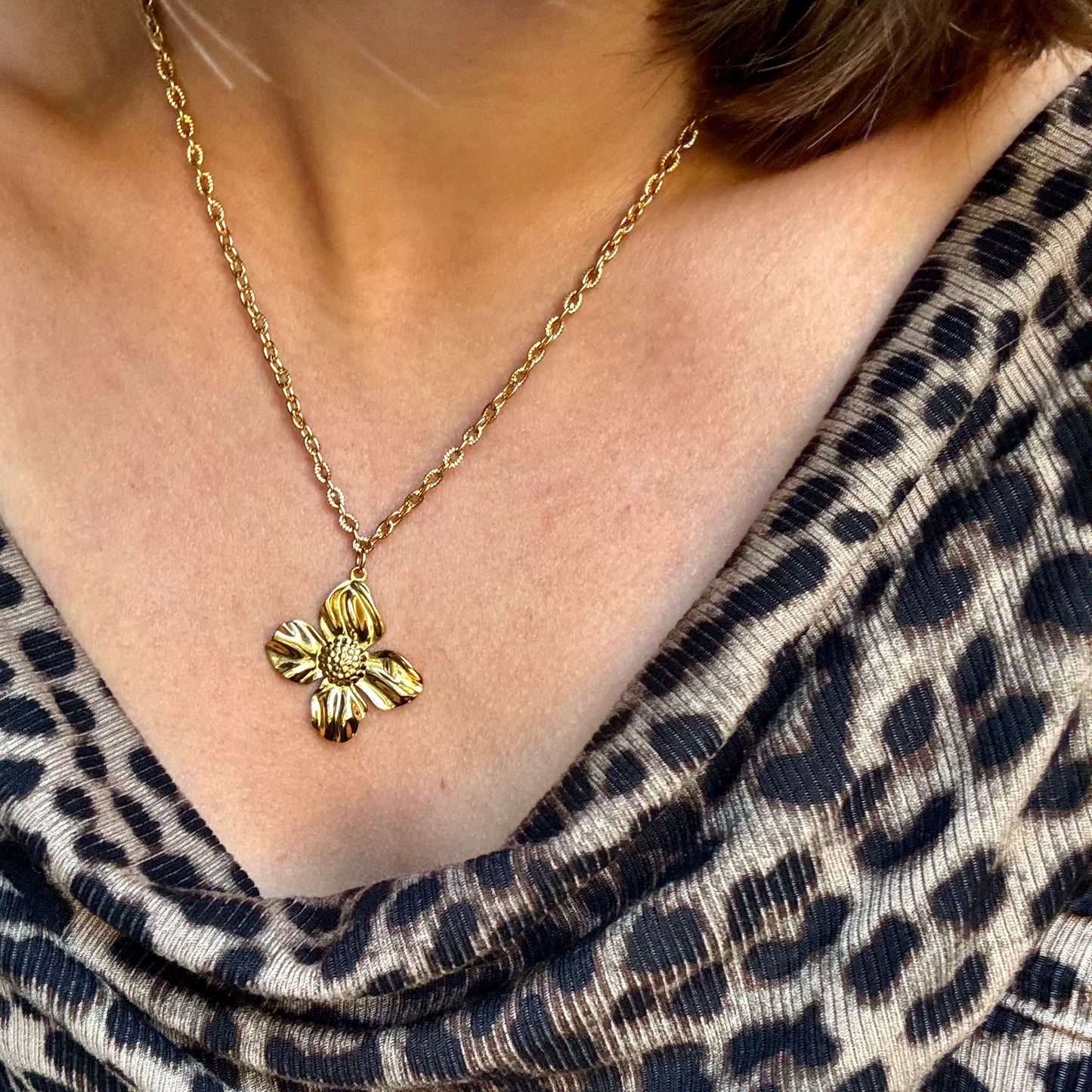 COLLIER FLOWER